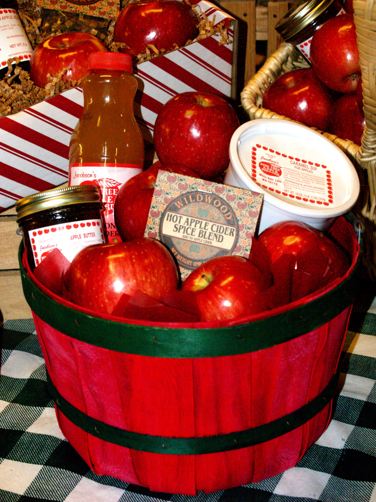 Custom gift baskets and boxes