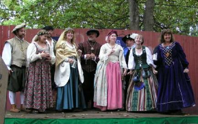 The Elizabethan Syngers at Pine Tree Apple Orchard