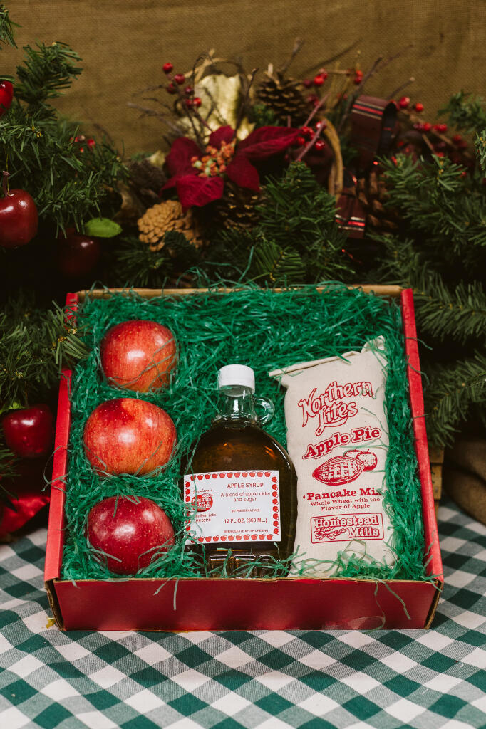 City Maid Gift Box apple syrup, apple pancake mix and apples
