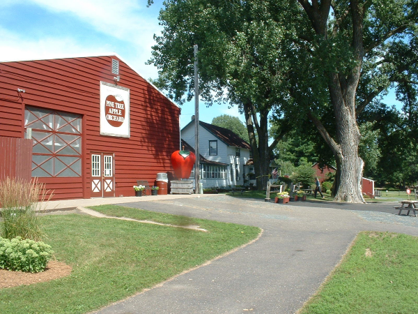 Pine Tree Apple Orchard entrance